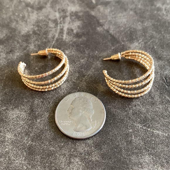 6/$8 NEW Gold Tone Hoop Earrings - Picture 5 of 11